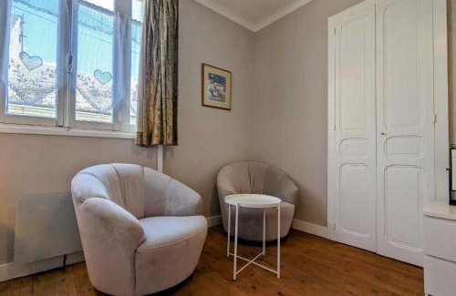 Chatillon-sur-Indre Apartment | Charming Maison with Garden near Tours and Châteauroux