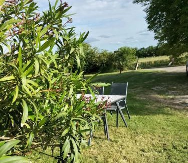 Antezant-la-Chapelle House | Relaxing 4-Star Retreat with Garden & WiFi in Antezant