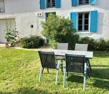 Antezant-la-Chapelle House | Relaxing 4-Star Retreat with Garden & WiFi in Antezant