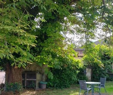 Antezant-la-Chapelle House | Relaxing 4-Star Retreat with Garden & WiFi in Antezant