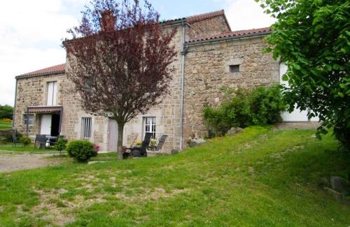 Cubelles House | Scenic Maison in Cubelles with Mountain Views & Family-Friendly