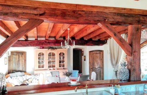 Montoldre House | Charming Maison in Montoldre with Inviting Garden Space