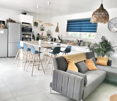 Neoules House | Cozy 3-Bedroom Villa with Private Pool in Neoules