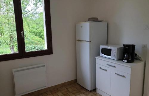 Seigy House | Cozy 2-Bedroom Maison with Garden & WiFi in Seigy