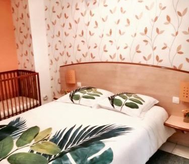Tredaniel House | Cozy Maison in Tredaniel with Garden and Terrace