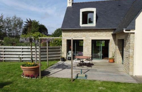 Penmarch House | Cozy 3-Bedroom Home in Penmarch Near the Beach with Garden