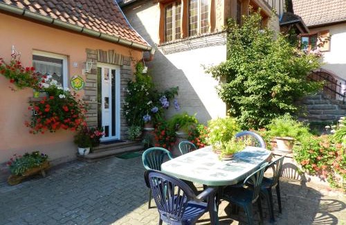 Triembach-au-Val House | Cozy Maison de 2 Chambres with Garden & Wifi in Triembach