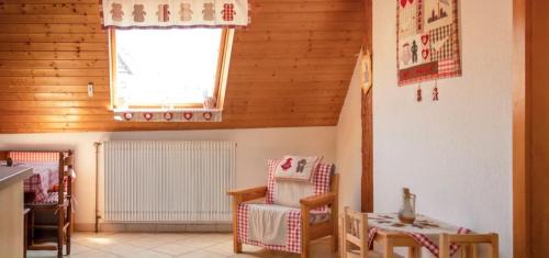Triembach-au-Val House | Cozy Maison de 2 Chambres with Garden & Wifi in Triembach