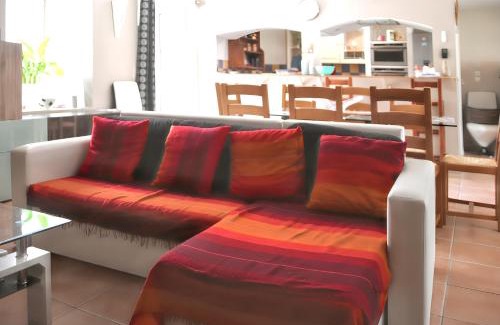 Sains House | Idyllic Maison near Sains with Spa & Enclosed Garden