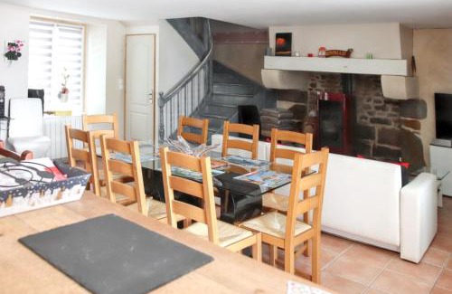 Sains House | Idyllic Maison near Sains with Spa & Enclosed Garden