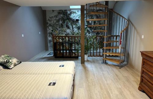 Sains House | Idyllic Maison near Sains with Spa & Enclosed Garden