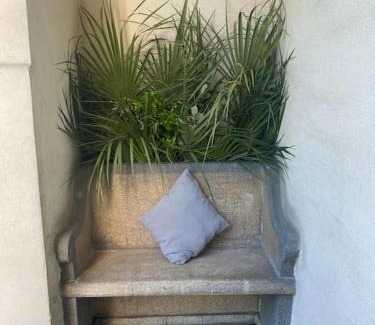 Quartier de Becon Villa | Cozy Maison Charm Just 7 Minutes from Paris Gardens