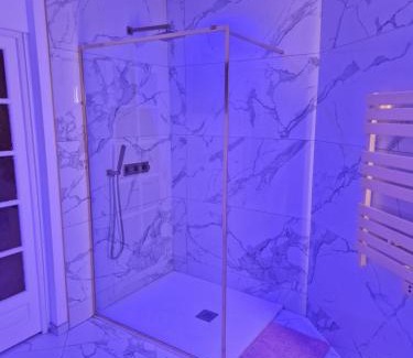 Nogent-sur-Oise House | Trendy Maison Chic with Hot Tub in Nogent sur Oise