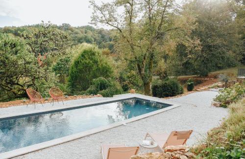 Vitrac Bed & Breakfast | Discover MAISON CISTUS: Suites with Private Terraces