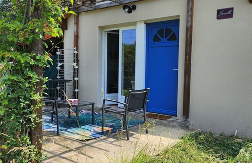 Ruoms House | Discover Maison Climatisee: Nature Retreat for 4 in Ardeche