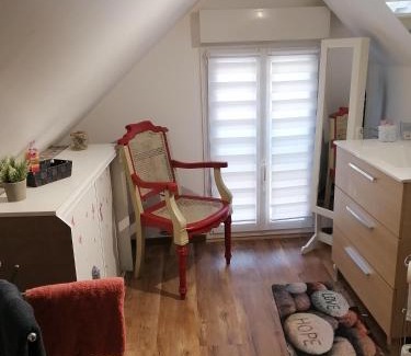 Marcilly-sur-Seine House | Cozy Maison: Pet-Friendly Retreat with Top Guest Ratings