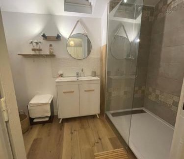 Vernon House | Inviting Maison Normandie Near Giverny - Pet Friendly Stay