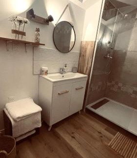 Vernon House | Inviting Maison Normandie Near Giverny - Pet Friendly Stay