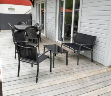 Parentis-en-Born House | Comfortable Maison in Parentis en Born with Shared Pool