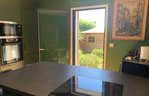Saint-Briac-sur-Mer House | Elegant Maison Contemporaine with Spa and Hot Tub Amenities