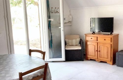 Saint-Nazaire-de-Pezan House | Garden Oasis: Family-Friendly Stay in Saint Nazaire de Pezan
