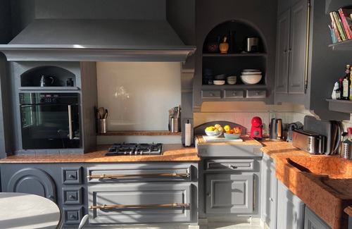 Colombes House | Unique Maison Conviviale de Caractère: Family-Friendly Escape