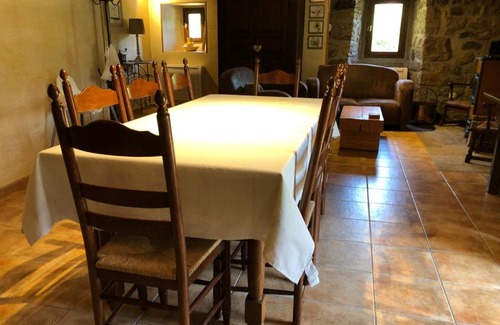 Chaneac House | Ideal Family Retreat at Maison Coquelicot with Pool Access