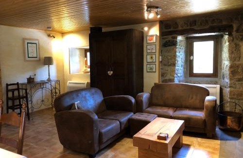 Chaneac House | Ideal Family Retreat at Maison Coquelicot with Pool Access