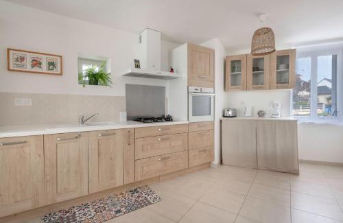 Saint-Armel House | Cozy Maison Steps from the Beautiful Golfe du Morbihan