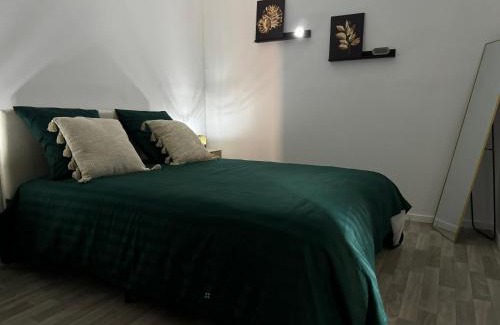 Voulx Apartment | Cozy Retreat near Montereau with Family and Pet Amenities