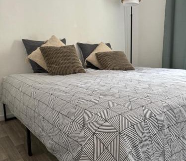 Voulx Apartment | Cozy Retreat near Montereau with Family and Pet Amenities