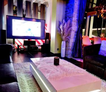 Epervans Villa | Relax at Maison with Pool and Jacuzzi for Ultimate Comfort