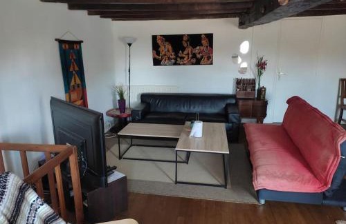 Fontanieres House | Pet-Friendly Maison Creusoise in Scenic Fontanières Village