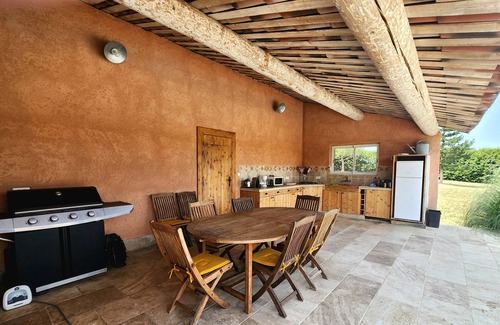 Brunet House | Charming Maison D'été with Pool in Lavender Paradise