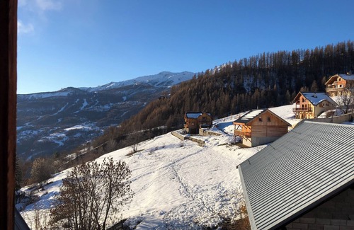 Vallouise-Pelvoux House | Cozy Maison D'altitude with Valley Views and Family-Friendly Amenities