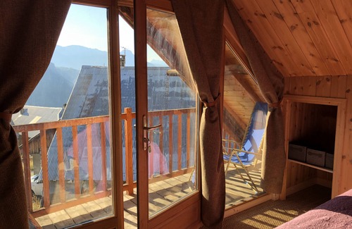 Vallouise-Pelvoux House | Cozy Maison D'altitude with Valley Views and Family-Friendly Amenities