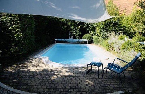 Crevecoeur-sur-lEscaut House | Relaxing Retreat with Pool Near Abbaye de Vaucelles