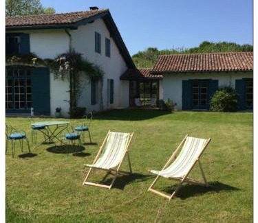 Saint-Martin-de-Seignanx Bed & Breakfast | Unforgettable Stay at Maison d'Hôtes Lartigot - 4 Star Perfection