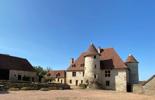 Le Theil House | Highly Rated Maison d'Hôte du Chateau de Fontariol Stay