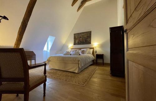 Le Theil House | Highly Rated Maison d'Hôte du Chateau de Fontariol Stay