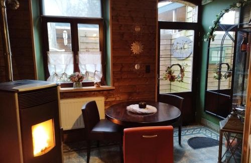 Walcourt Bed & Breakfast | Cozy Maison d'hôte Les Notes Endormie with Hot Tub & Breakfast