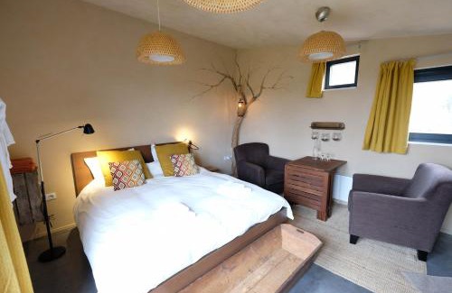 Harre Bed & Breakfast | Inviting Maison d'Hôtes Cerf'titude with Hot Tub & Breakfast