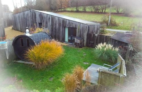 Harre Bed & Breakfast | Inviting Maison d'Hôtes Cerf'titude with Hot Tub & Breakfast