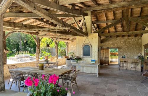 Andillac Bed & Breakfast | Cozy Maison d'hôtes De La Boissière with Oceanfront Pool
