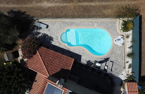 Calas Bed & Breakfast | Top-Rated Chambre d'hotes Cabries with Pool & Family Amenities