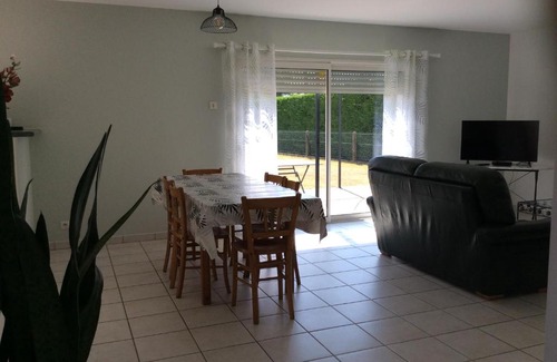 Saint-Julien-l'Ars House | Beautiful Maison d'Hôtes with Child-Friendly Amenities