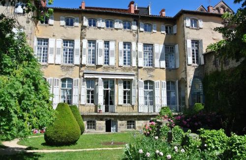 Le Puy-en-Velay House | Elegant Maison d'hôtes with Top Amenities and 9.6 Rating