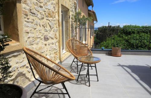 Laudun Bed & Breakfast | Relax at Maison d'hôtes La Bignone with Spa & Hot Tub