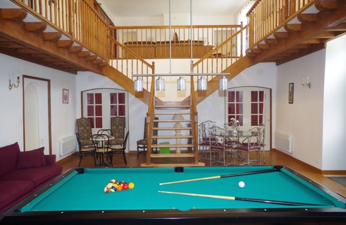 Courcelles Bed & Breakfast | Guest Rated 10/10: Maison d'Hôtes Le Cadran Solaire Escape