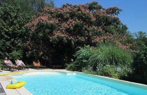 Sainte-Nathalene Bed & Breakfast | Oceanfront Relaxation at Maison d'Hôtes Le Moulin Pointu